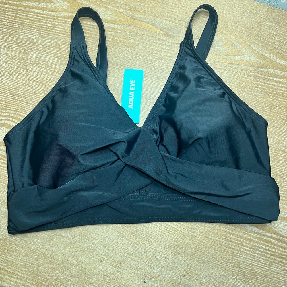 🌊Aqua Eve Black Twist-Front Bikini Top